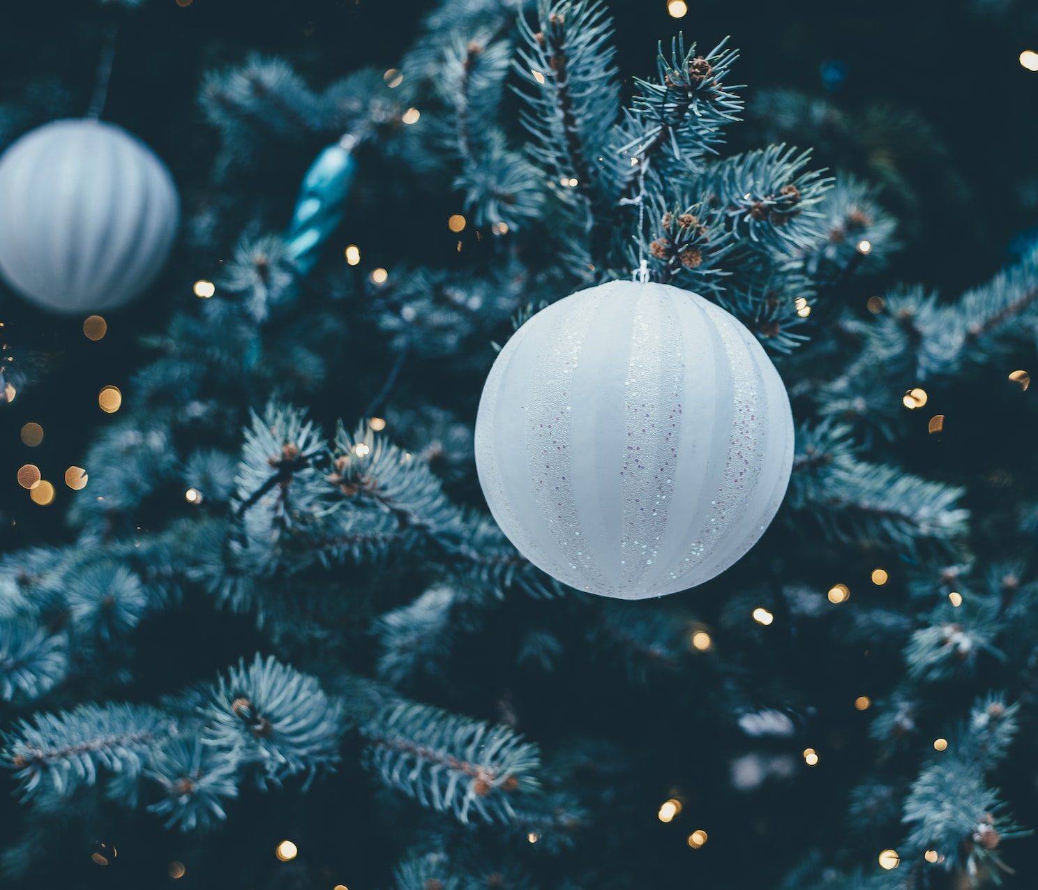 Julklappspanik! Här är tips på secondhand julklappar till hela familjen